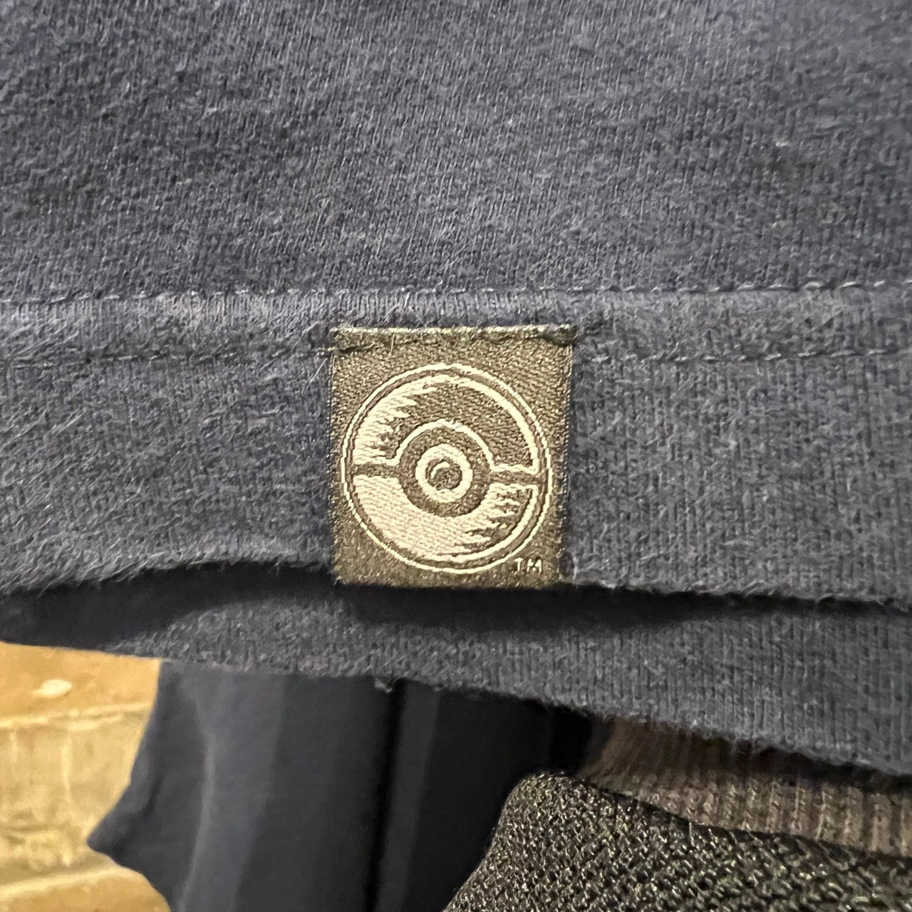 海外オフィシャル ポケモン ブラッキーT