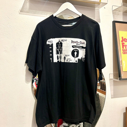 海外オフィシャル 進撃の巨人 巨人サイズ表 プリントT